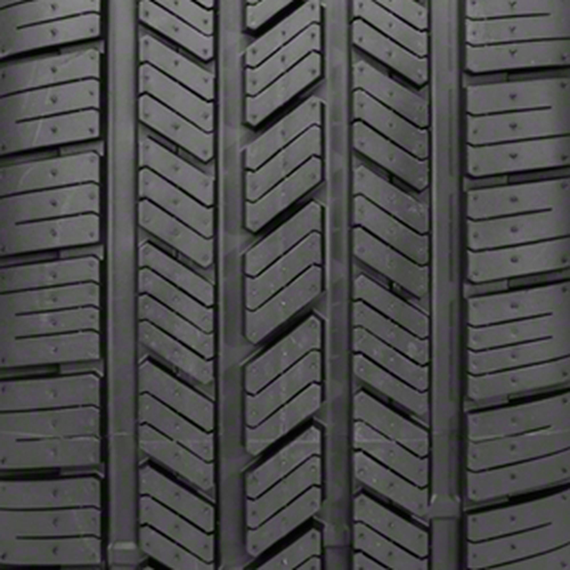 Full-season P275/55R20 111S passenger tires
