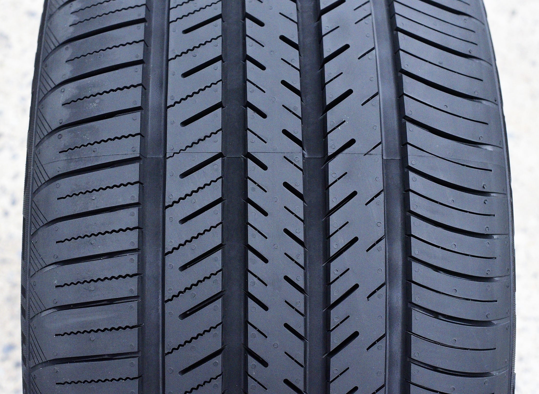 A pair of 2 (2)265/35R20 99Y XL high performance all-season tires fit: 2015-23 Ford Mustang EcoBoost Premium, 2012-13 Audi A7 Quattro Base