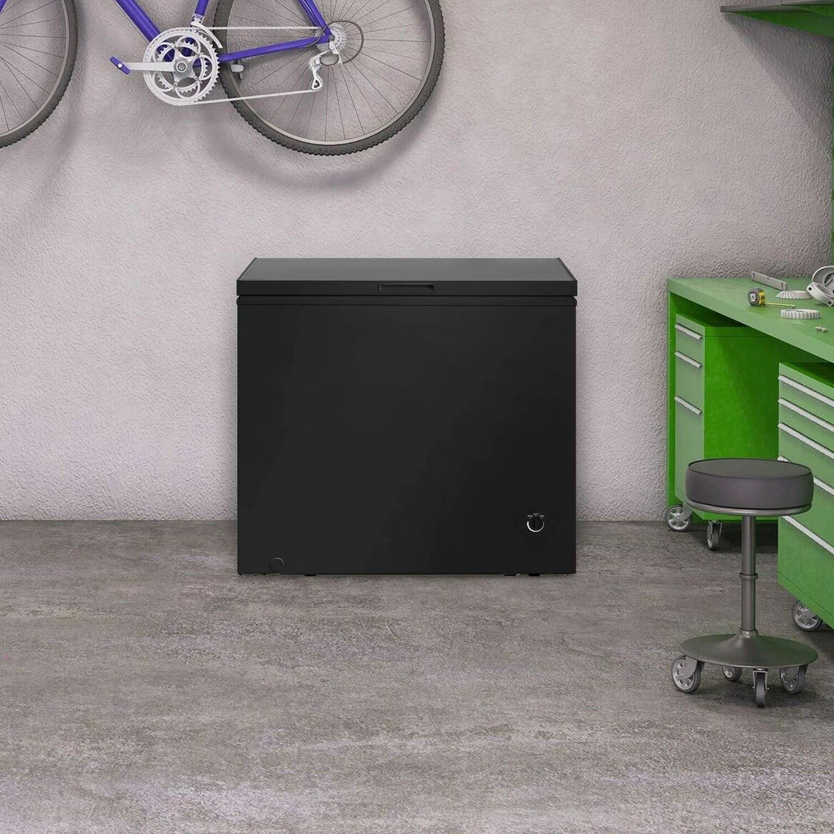 Arctic King 7.0 Cu ft Chest Freezer in Black