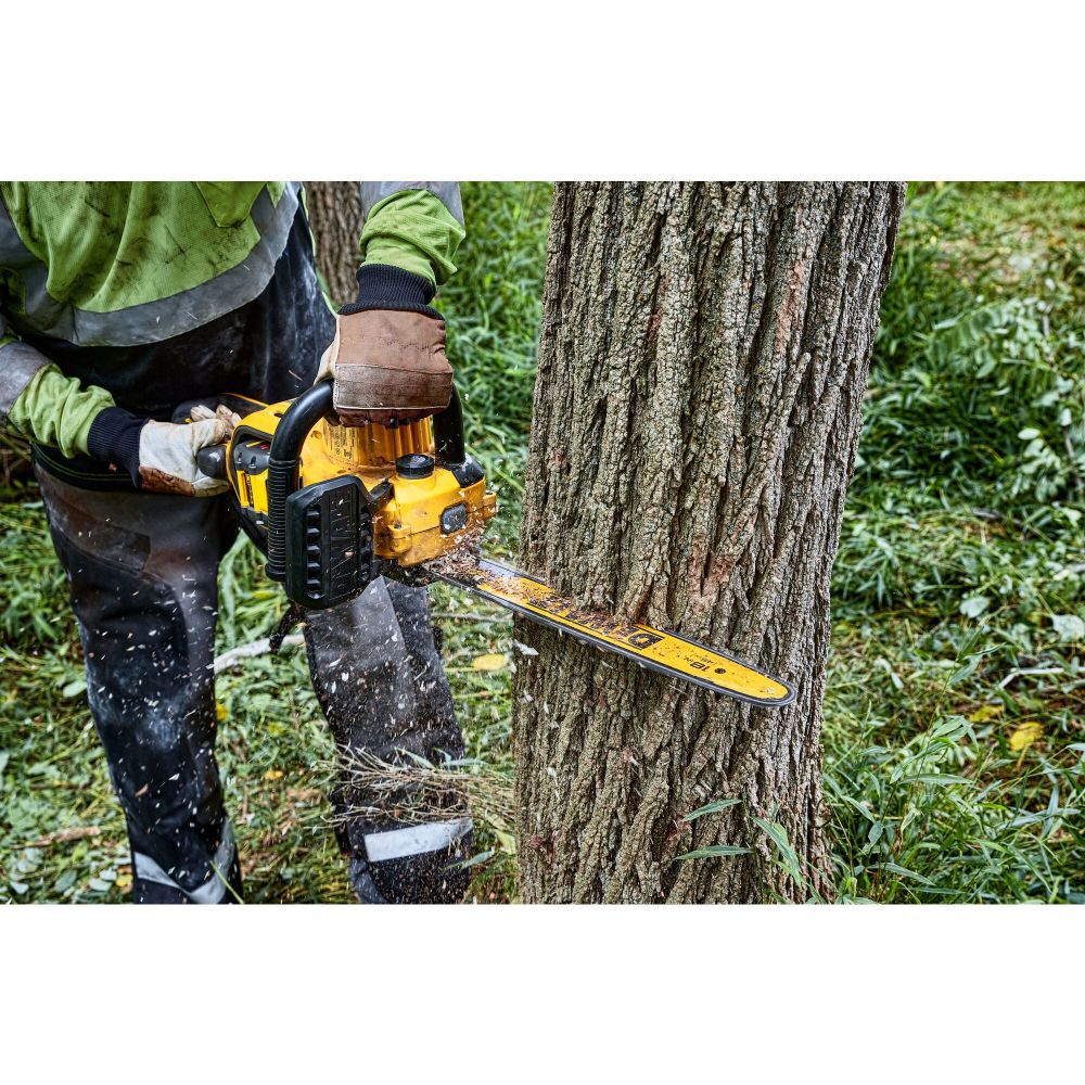 60V MAX Chainsaw 18′′ Brushless Cordless Kit DCCS672X1 from