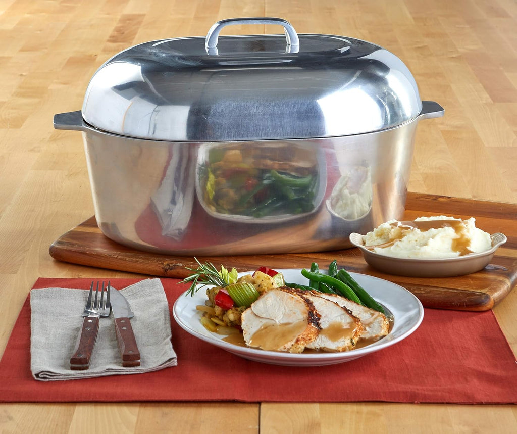 IMUSA Cajun 18" Heavy-Duty Cast Aluminum Oval Roaster with Steamer Inserts, Silver